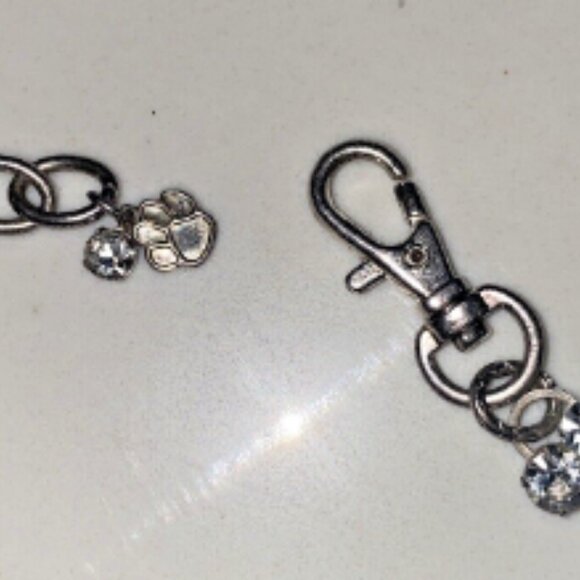 💎🦴🐶Dog Bone Crystal Rhinestone Necklace puppy 15.5 inches #Unisex💎🦴 - Picture 10 of 12